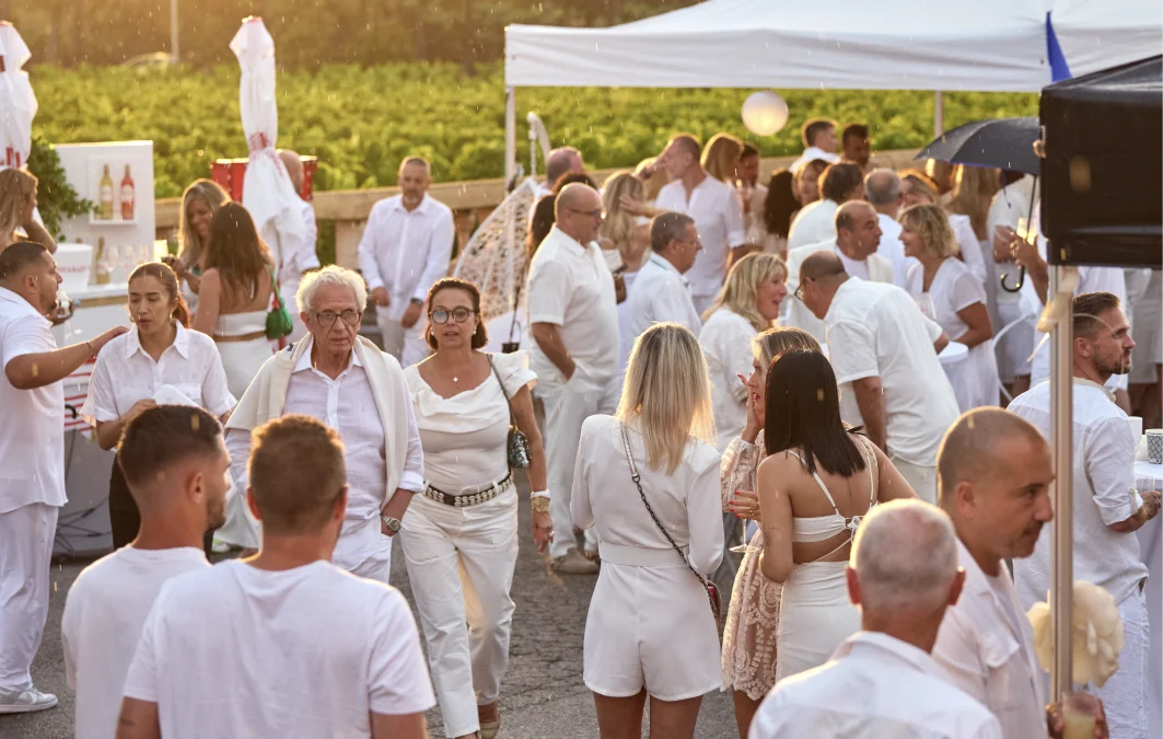 La Soirée Blanche 2025 de la coiffure à Saint-Tropez